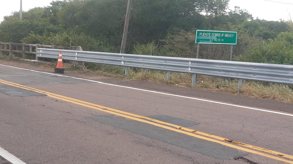 Mejoramiento de seguridad vial en varios tramos de la red de carreteras. Lote 1: Zonas laterales seguras. Provisión, instalación y mantenimiento de barandas.